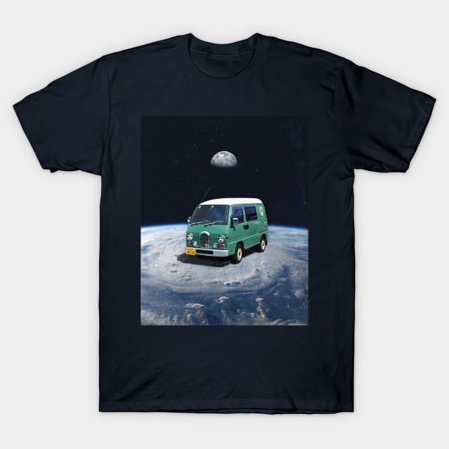 TRAVELING THE WORLD. T-Shirt by LFHCS